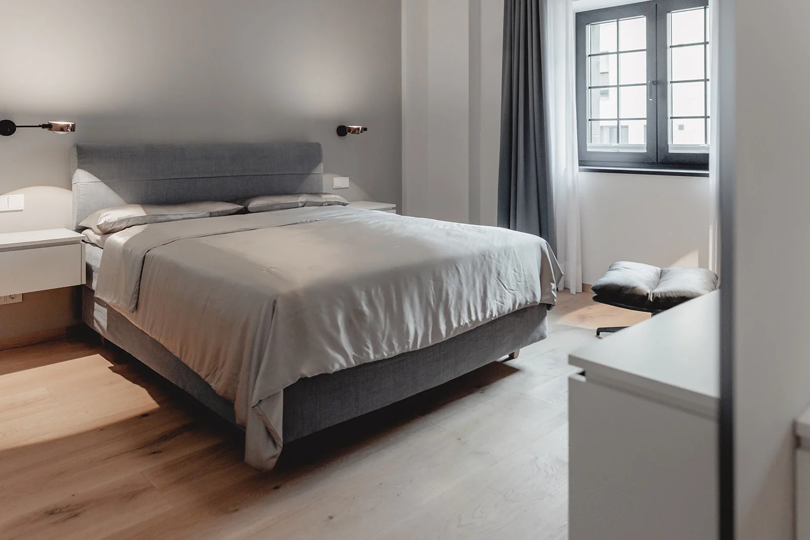 Boxspringbett Design mit hochwertigem Bezugsstoff