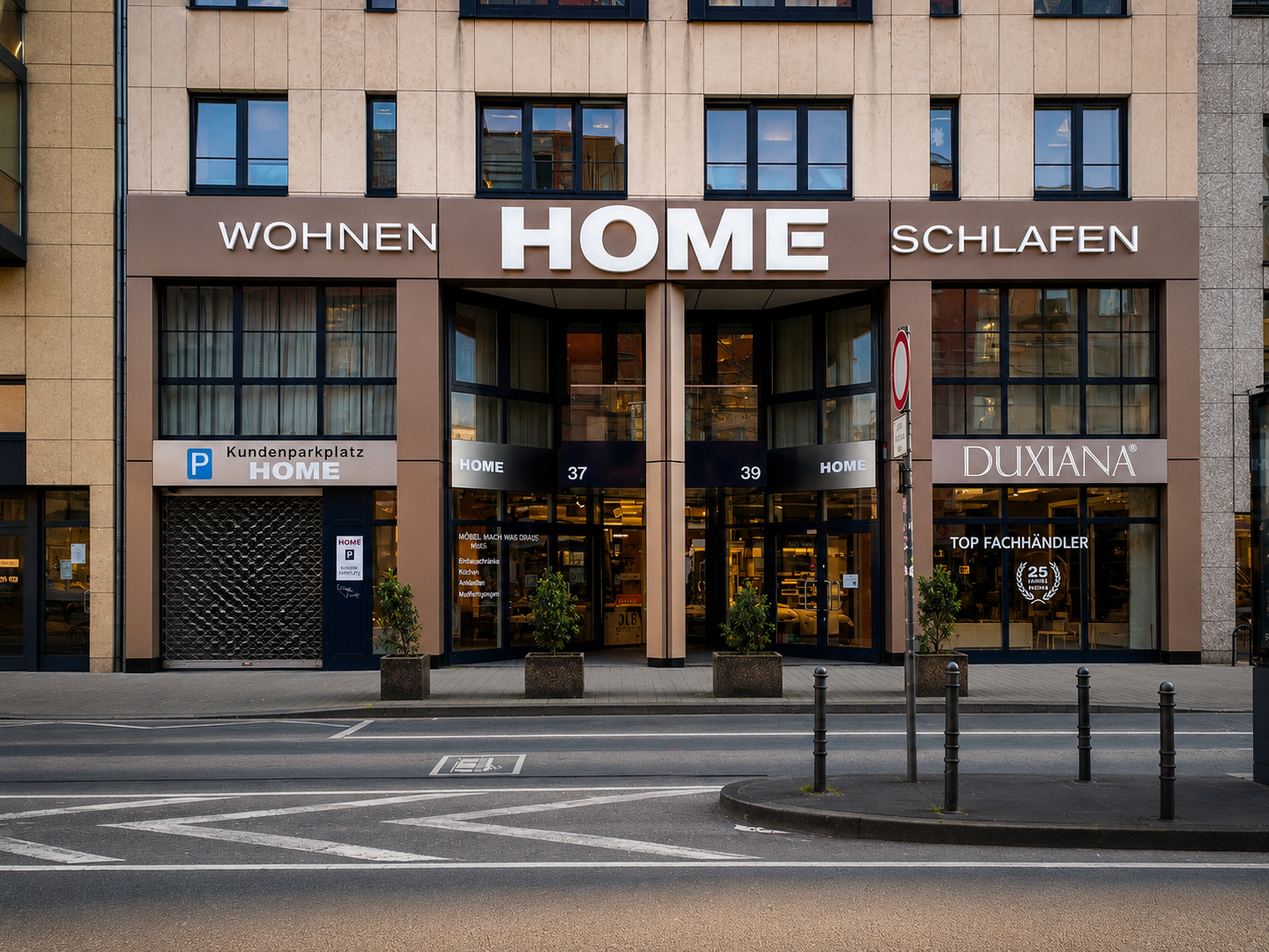HOME Schlafen & Wohnen Köln – Studio an der Aachener Straße 39