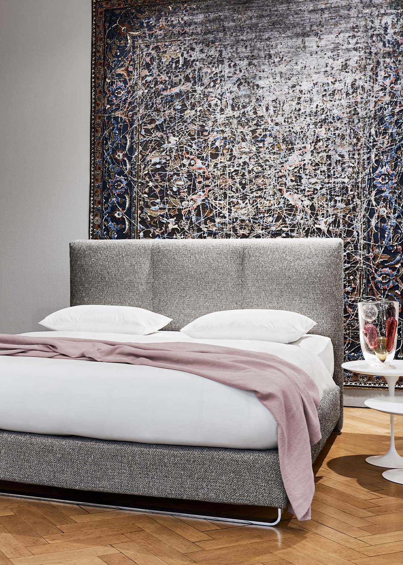 Hochwertiges Boxspringbett im HOME Studio Hamburg